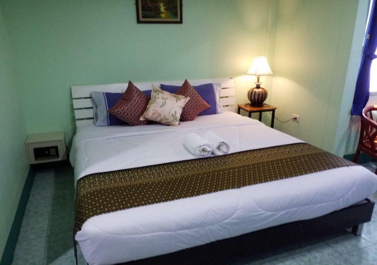 Rung Tawan Hostel Kata Beach  Zewnętrze zdjęcie
